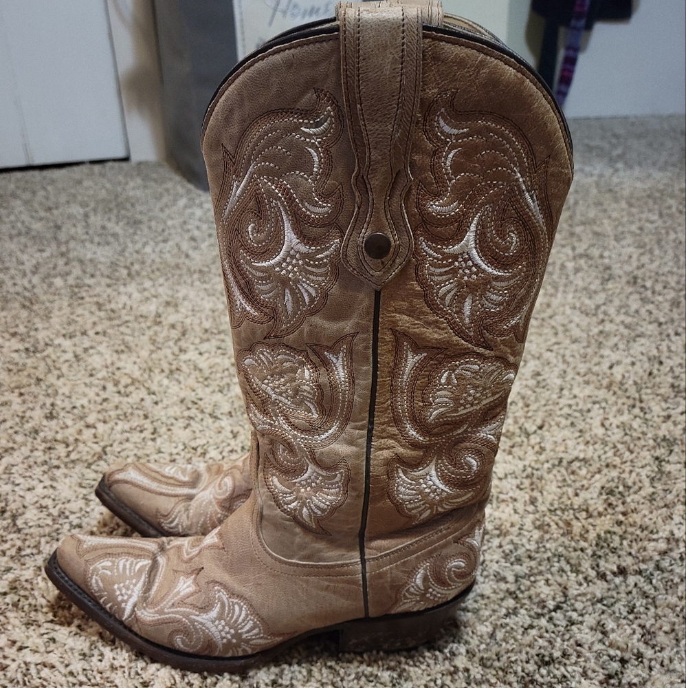 Corral Boots Size 7M
